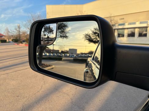 Used 2019 RAM 1500 Limited w/ Body Color Bumper Group image 33