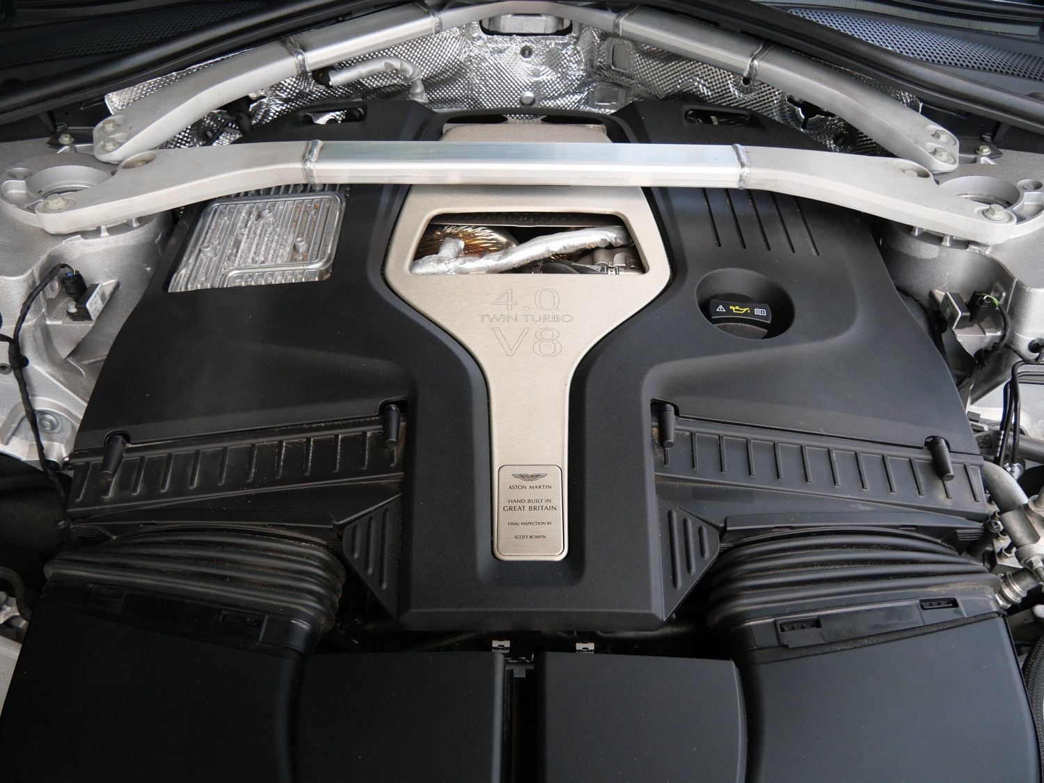 Used 2023 Aston Martin DBX AWD/4WD image 23