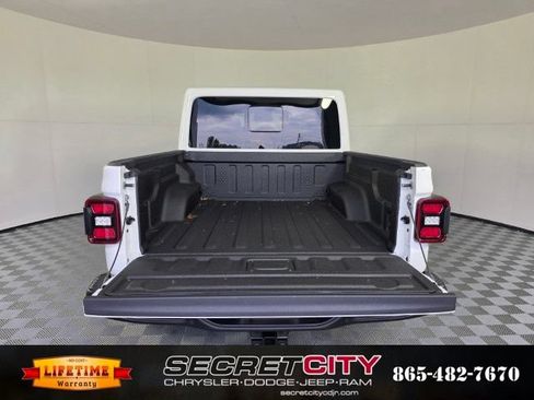 New 2026 Jeep Gladiator Mojave AWD/4WD image 31