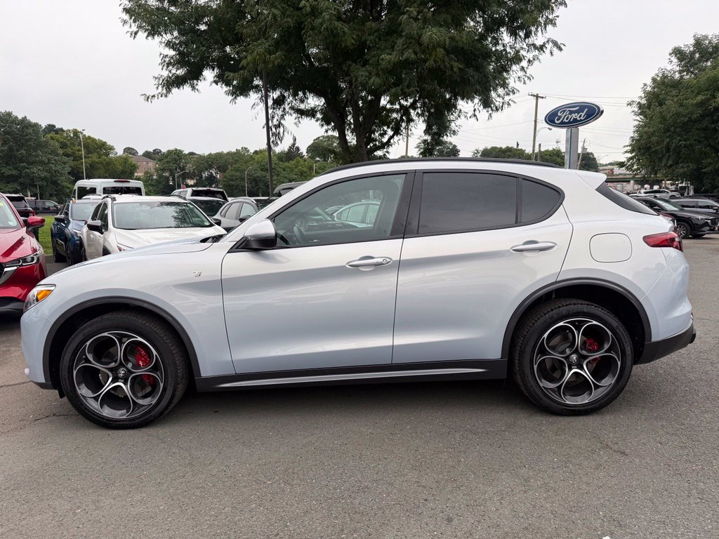 Used 2023 Alfa Romeo Stelvio Ti w/ Active Assist Plus Package AWD/4WD image 11