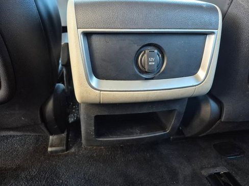 Used 2023 Kia Carnival LX image 14