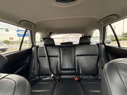 Used 2019 Subaru Outback 2.5i Limited AWD/4WD image 42