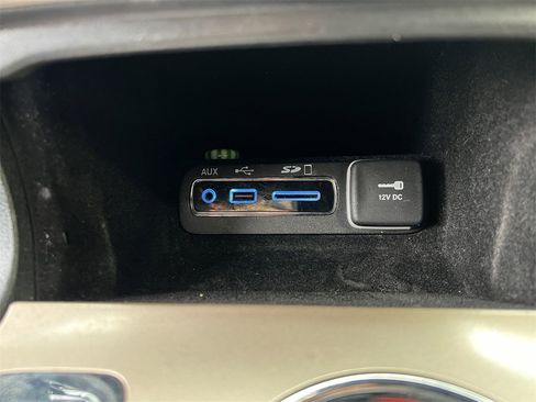 Used 2017 Jeep Grand Cherokee Limited w/ Luxury Group II image 18