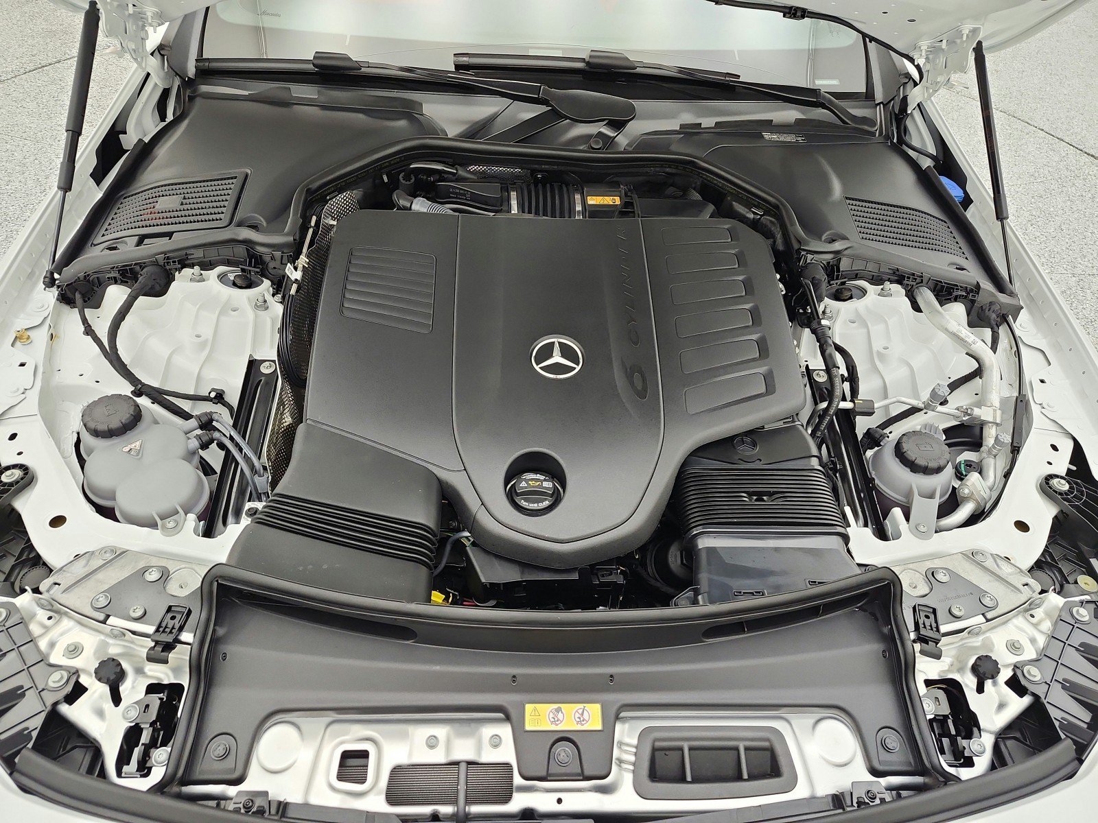 New 2027 Mercedes-Benz CLE 450 4MATIC Cabriolet image 12