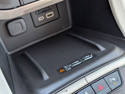 Used 2022 GMC Acadia Denali w/ Denali Ultimate Package image 6