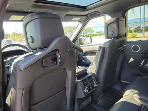 New 2025 Land Rover Discovery S AWD/4WD image 17