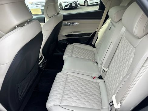 Used 2025 Genesis GV70 3.5T Sport w/ Sport Prestige Package AWD/4WD image 17