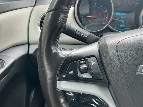 Used 2014 Chevrolet Cruze LT FWD image 16