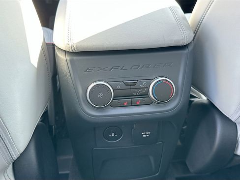 New 2026 Ford Explorer Platinum AWD/4WD image 18