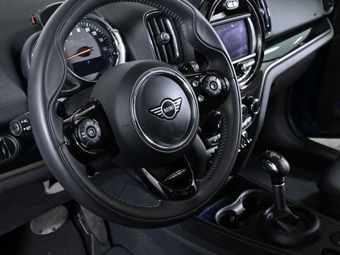 Used 2019 MINI Cooper Countryman S w/ Premium Package image 12