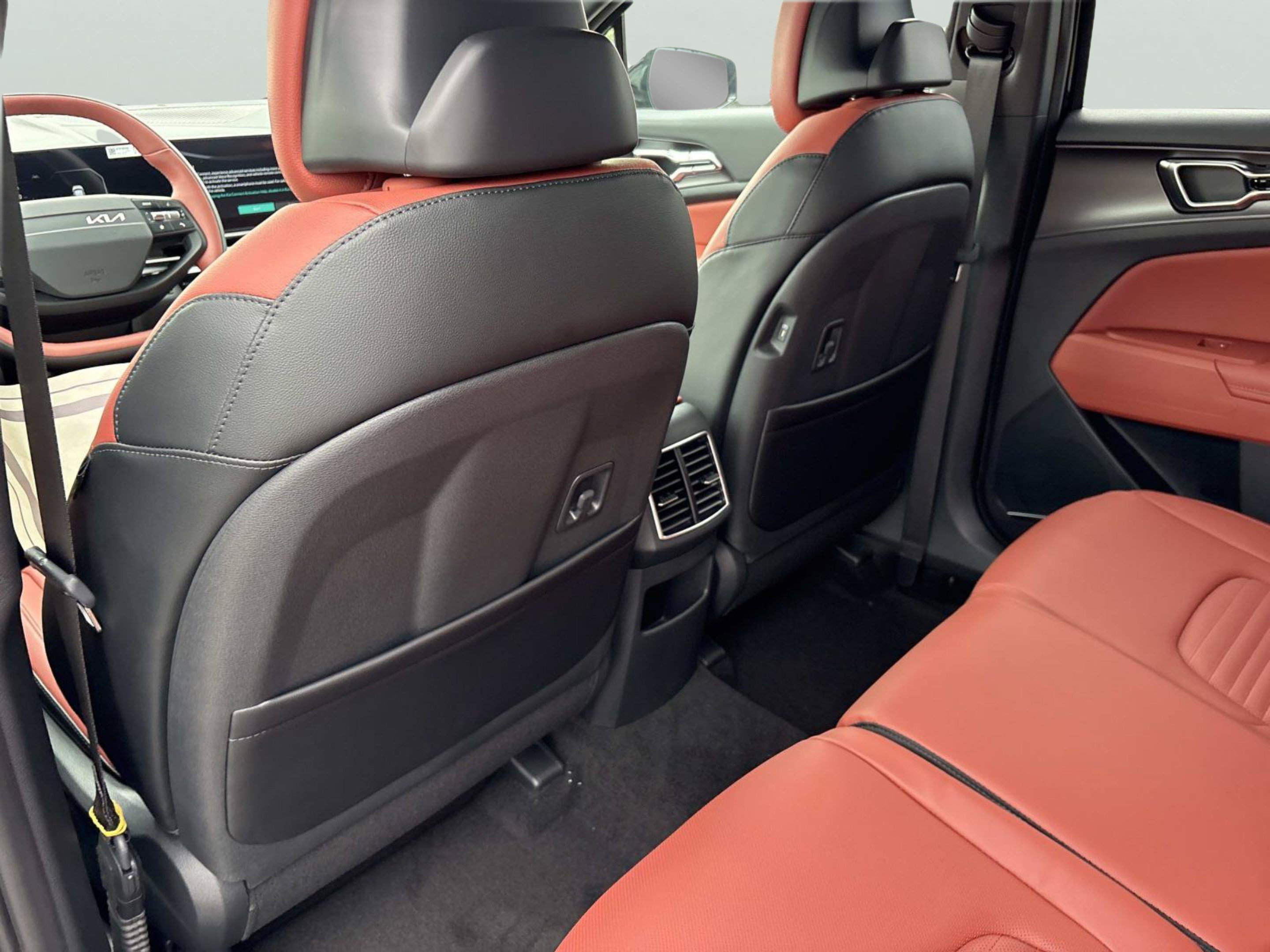 New 2027 Kia Sportage SX FWD image 14