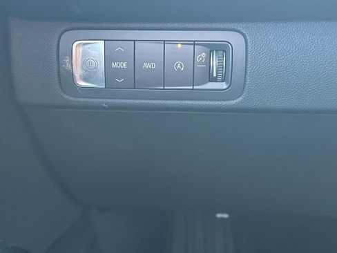 Used 2025 Chevrolet Traverse Z71 w/ Enhanced Driving Package image 18