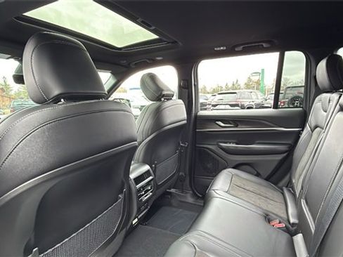 New 2026 Jeep Grand Cherokee Laredo image 26