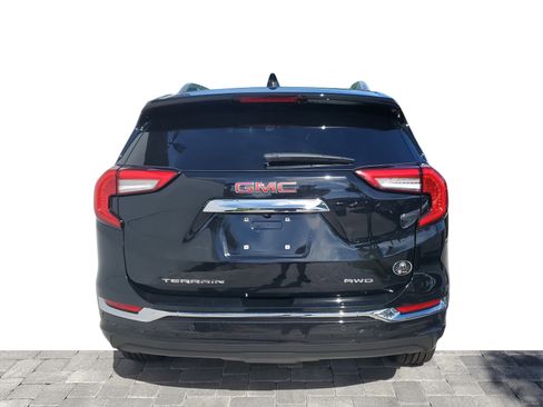 Used 2022 GMC Terrain Denali w/ Black Diamond Edition image 5