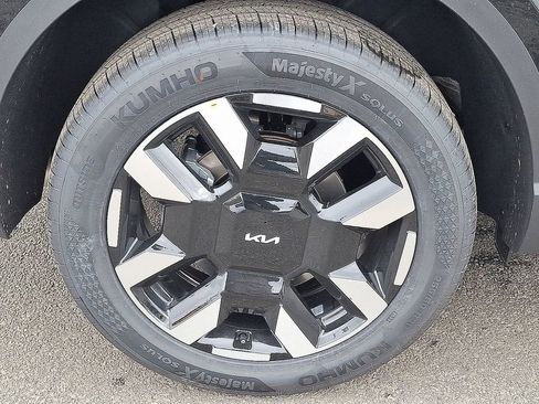 New 2027 Kia Telluride S image 5