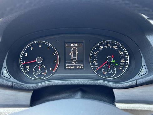 Used 2014 Volkswagen Passat 1.8T SE FWD image 20