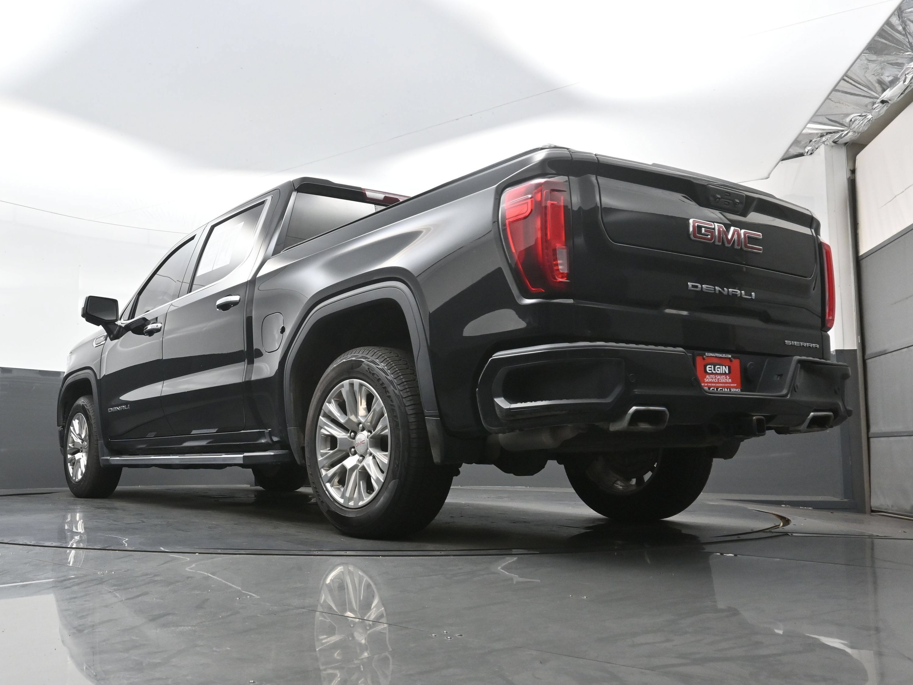 Used 2023 GMC Sierra 1500 Denali AWD/4WD image 32