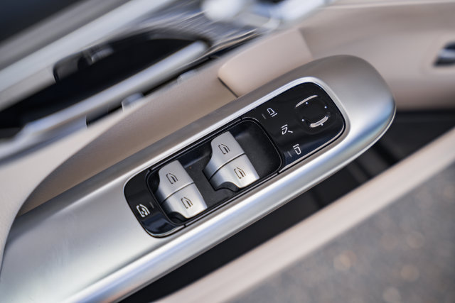 Certified 2023 Mercedes-Benz C 300 4MATIC Sedan image 37