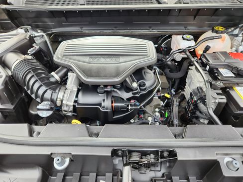 Used 2023 GMC Acadia AT4 w/ Technology Package image 16