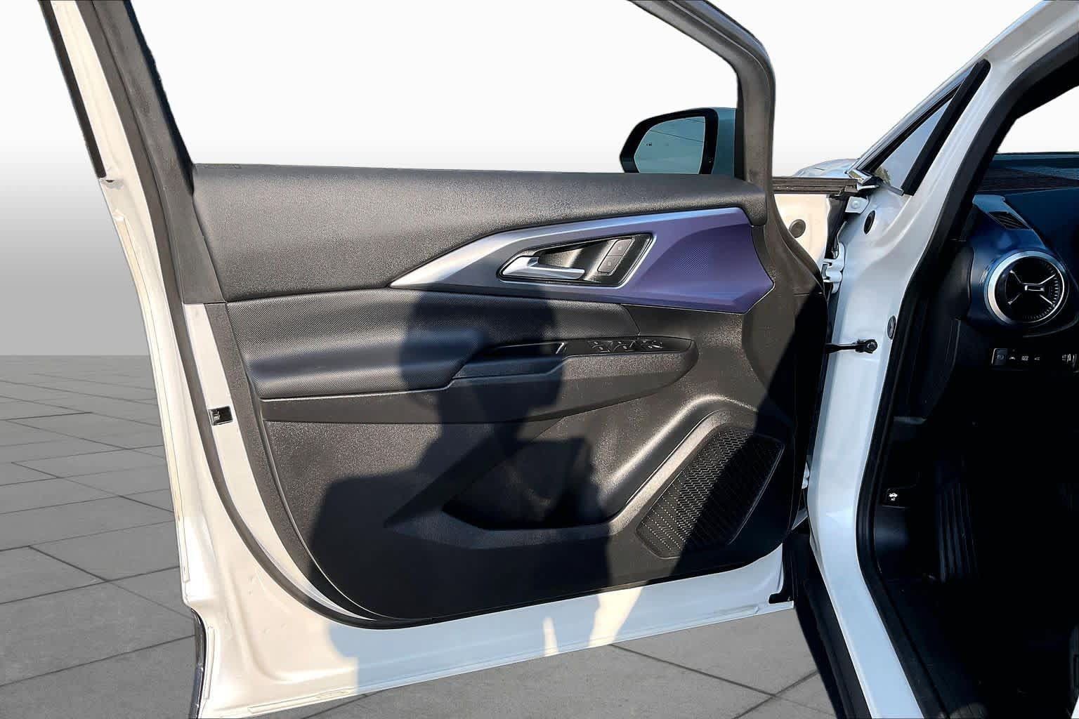 Used 2024 Chevrolet Equinox EV LT w/ LPO, All-Weather Mat Package FWD image 20