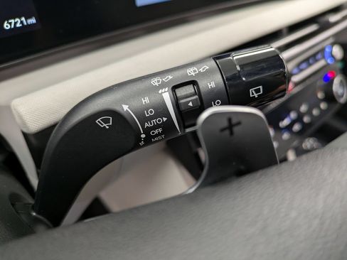 Used 2025 Hyundai Tucson Limited AWD/4WD image 18