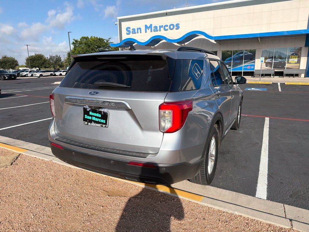 Used 2022 Ford Explorer XLT RWD image 6