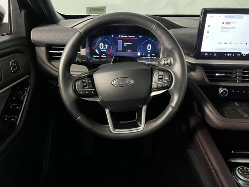 Used 2025 Ford Explorer Platinum w/ LUX Leather Package image 15