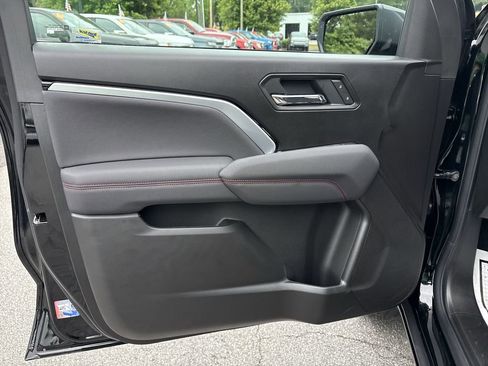 New 2025 Chevrolet Colorado Z71 image 24