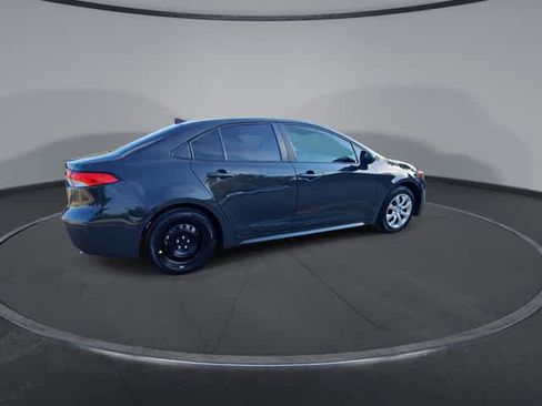 Used 2025 Toyota Corolla LE FWD image 8