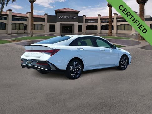 Used 2025 Hyundai Elantra Sport FWD image 8
