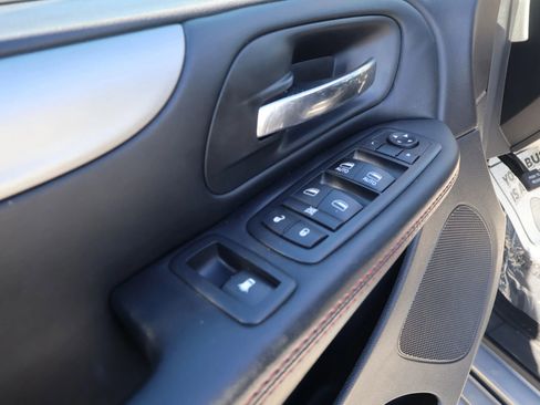 Used 2019 Dodge Grand Caravan GT image 10