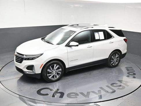 Used 2024 Chevrolet Equinox Premier FWD image 30