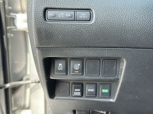 Certified 2017 Nissan Rogue SV AWD/4WD image 14