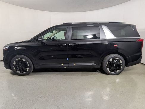 New 2026 Kia Carnival EX FWD image 4