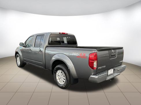 Used 2018 Nissan Frontier PRO-4X image 5