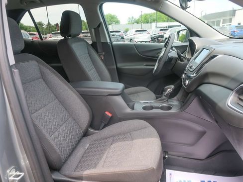 Used 2023 Chevrolet Equinox LT w/ LPO, Floor Liner Package FWD image 19