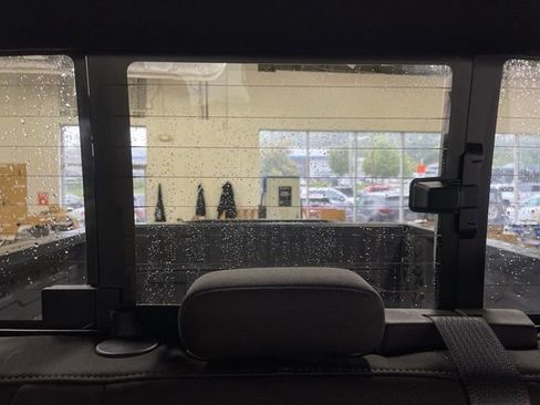 Used 2023 Chevrolet Colorado Trail Boss w/ Technology Package image 22