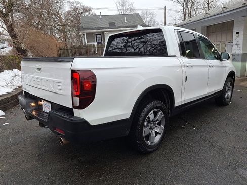 Certified 2024 Honda Ridgeline RTL image 7