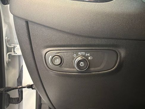 Used 2024 Chevrolet Equinox RS w/ LPO, Floor Liner Package FWD image 18
