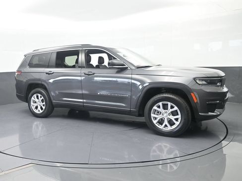 Used 2022 Jeep Grand Cherokee L Limited RWD image 8