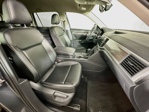 Used 2018 Volkswagen Atlas SE FWD image 32