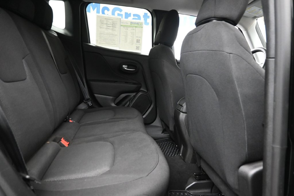 Used 2023 Jeep Renegade Latitude AWD/4WD image 10