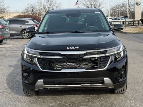 Used 2024 Kia Seltos EX image 2