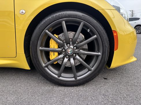Used 2016 Alfa Romeo 4C Spider RWD image 9