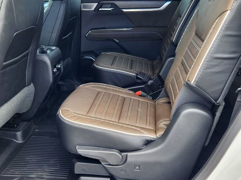 New 2026 GMC Acadia Denali Ultimate w/ LPO, Floor Liner Package image 14