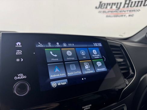 Used 2025 Honda Passport EX-L image 17