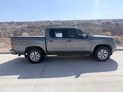 Certified 2024 Nissan Frontier SV w/ SV Convenience Package RWD image 4