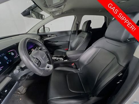Certified 2023 Kia Sportage EX image 10