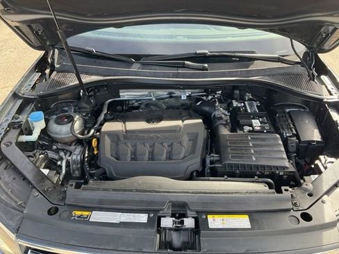 Used 2022 Volkswagen Tiguan SE image 11