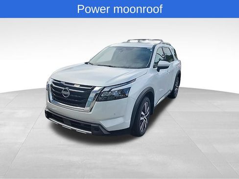 Used 2025 Nissan Pathfinder Platinum w/ Cargo Package AWD/4WD image 4